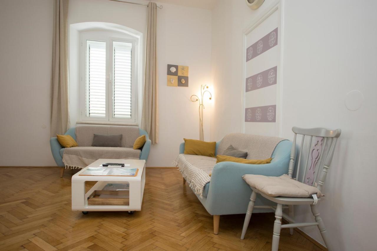Town Place Apartment Сплит Екстериор снимка